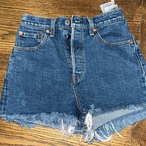 Levi’s ribcage shorts size 27